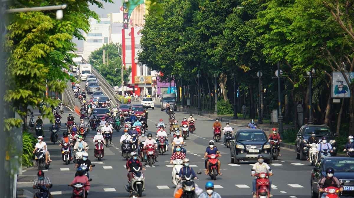 Cập nhật chỉ thị mới của UBND Thành phố Hồ Chí Minh về việc kiểm soát, điều chỉnh các biện pháp phòng, chống dịch COVID-19 và từng bước phục hồi, phát triển kinh tế – xã hội trên địa bàn Thành phố Hồ Chí Minh